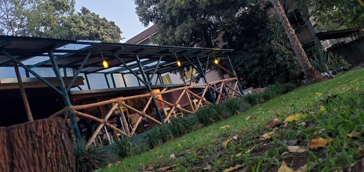 Albergue Kizumba House Arusha Exterior foto